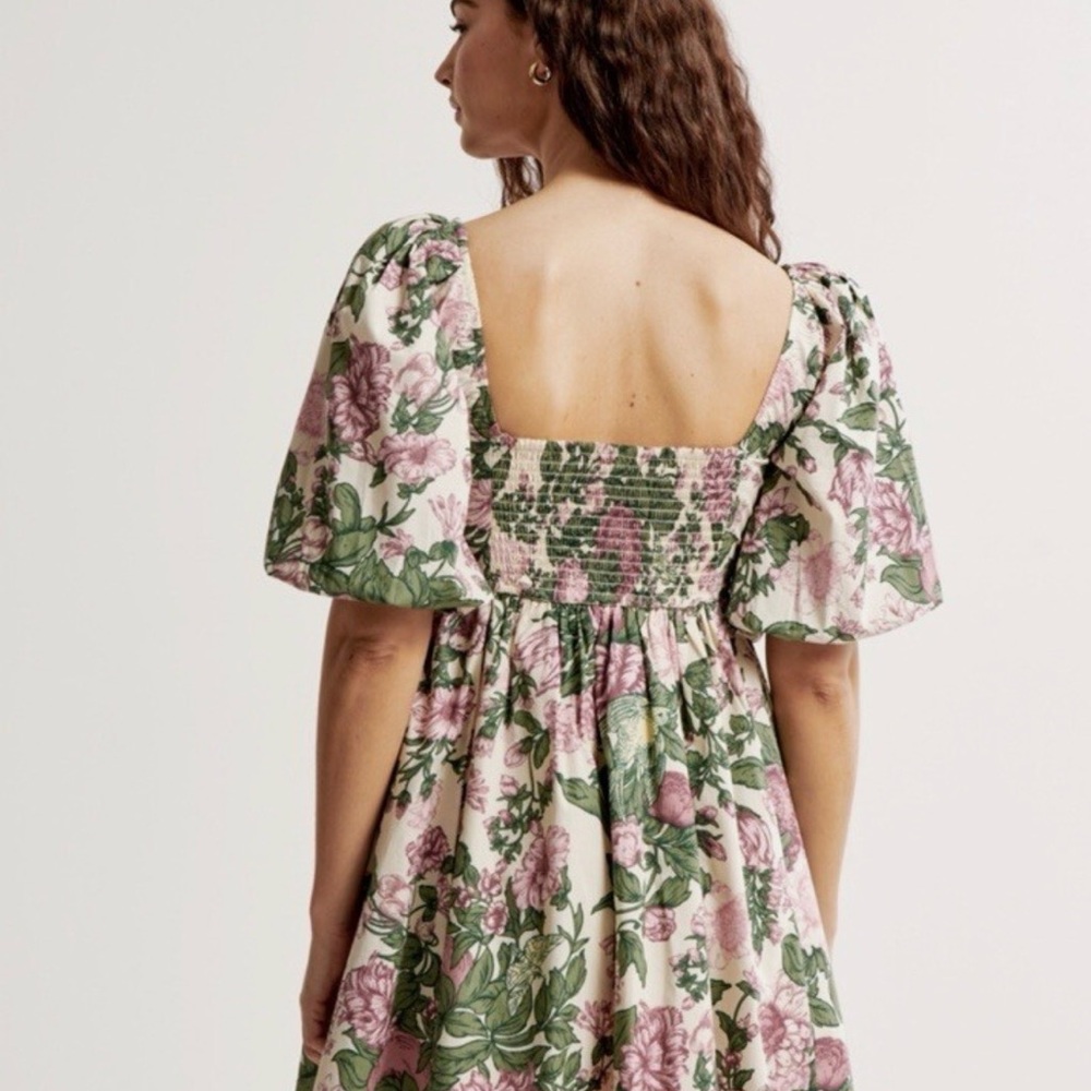 Abercrombie & Fitch Garden Floral Poplin Puff-Sleeve Mini Dress - Picture 3 of 10